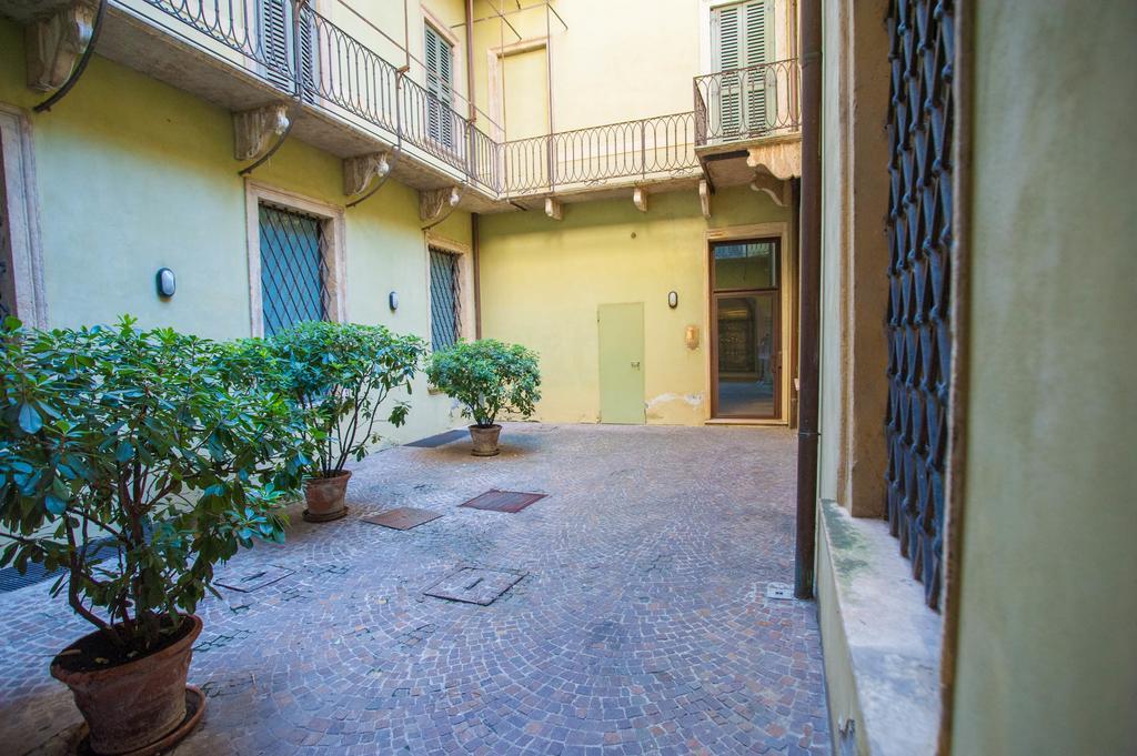 Italianflat - Palazzo Zeiner Appartement Verona Buitenkant foto